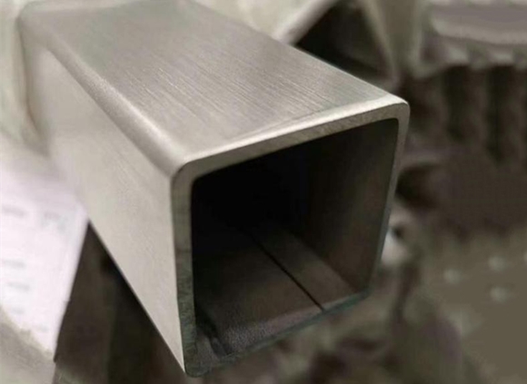 為何316不銹鋼厚壁管比304耐腐蝕性更強.jpg 為何316不銹鋼厚壁管比304耐腐蝕性更強.jpg